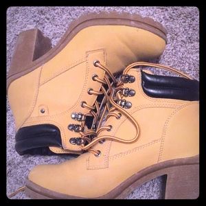 Joe boxer heeled work boots